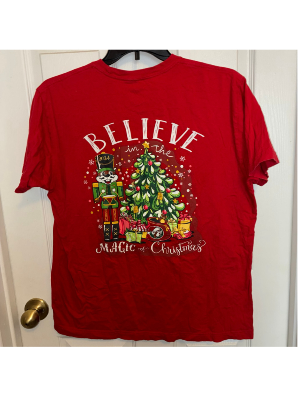 Buc-ee's Christmas Graphic T-Shirt Red Green Size L - Picture 4 of 5